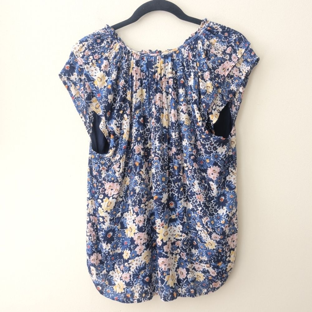 Loft Garden Button Tie Neck Floral Top Ruffles Size Medium - Picture 5 of 8